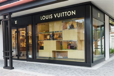 is louis vuitton cheaper in st thomas|best souvenirs st thomas.